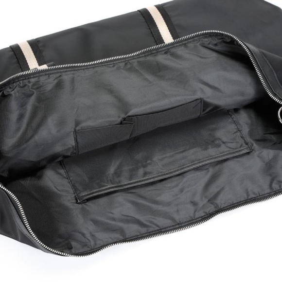 Water-Resistant Black Nylon Travel Bag, Overnight & Sports Tote, Beach Bag NEW - Picture 11 of 12